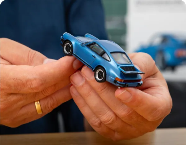 Porsche 911 Turbo advento kalendorius - modelis 1:43 su garsu